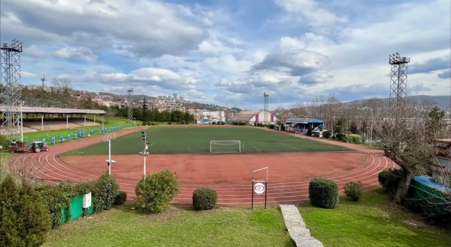 ERDEMİR STADI YENİLENİYOR