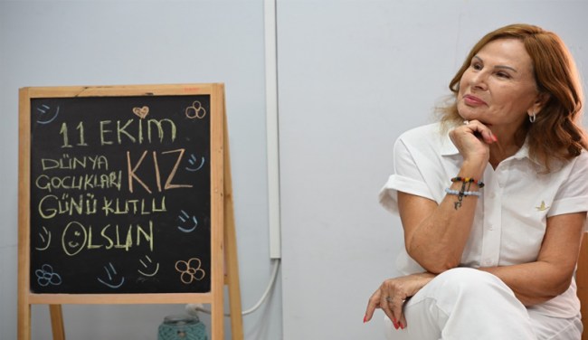 KIZ ÇOCUKLARI İLHAM VEREN KADINLARLA BULUŞTU