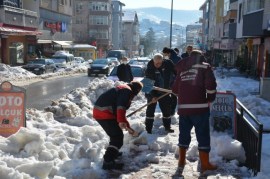 Kdz. Ereğlide karla mücadele her yönüyle sürüyor